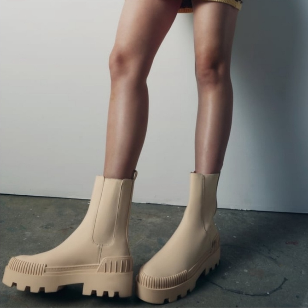 Zara Lug Chelsea boots